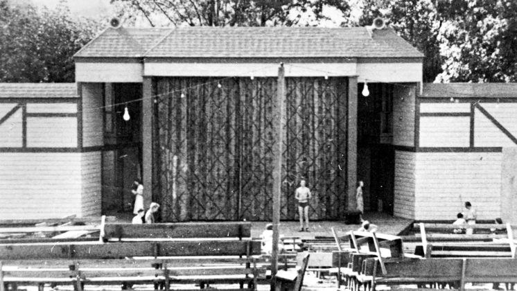 1935 Elizabethan Stage